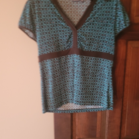 Top - Picture 1 of 2